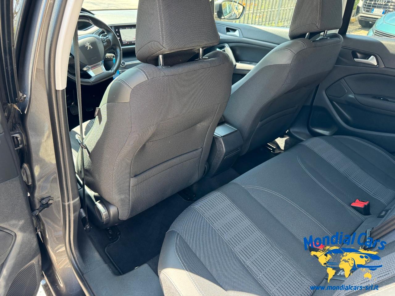 Peugeot 308 BlueHDi 130 S&S Business