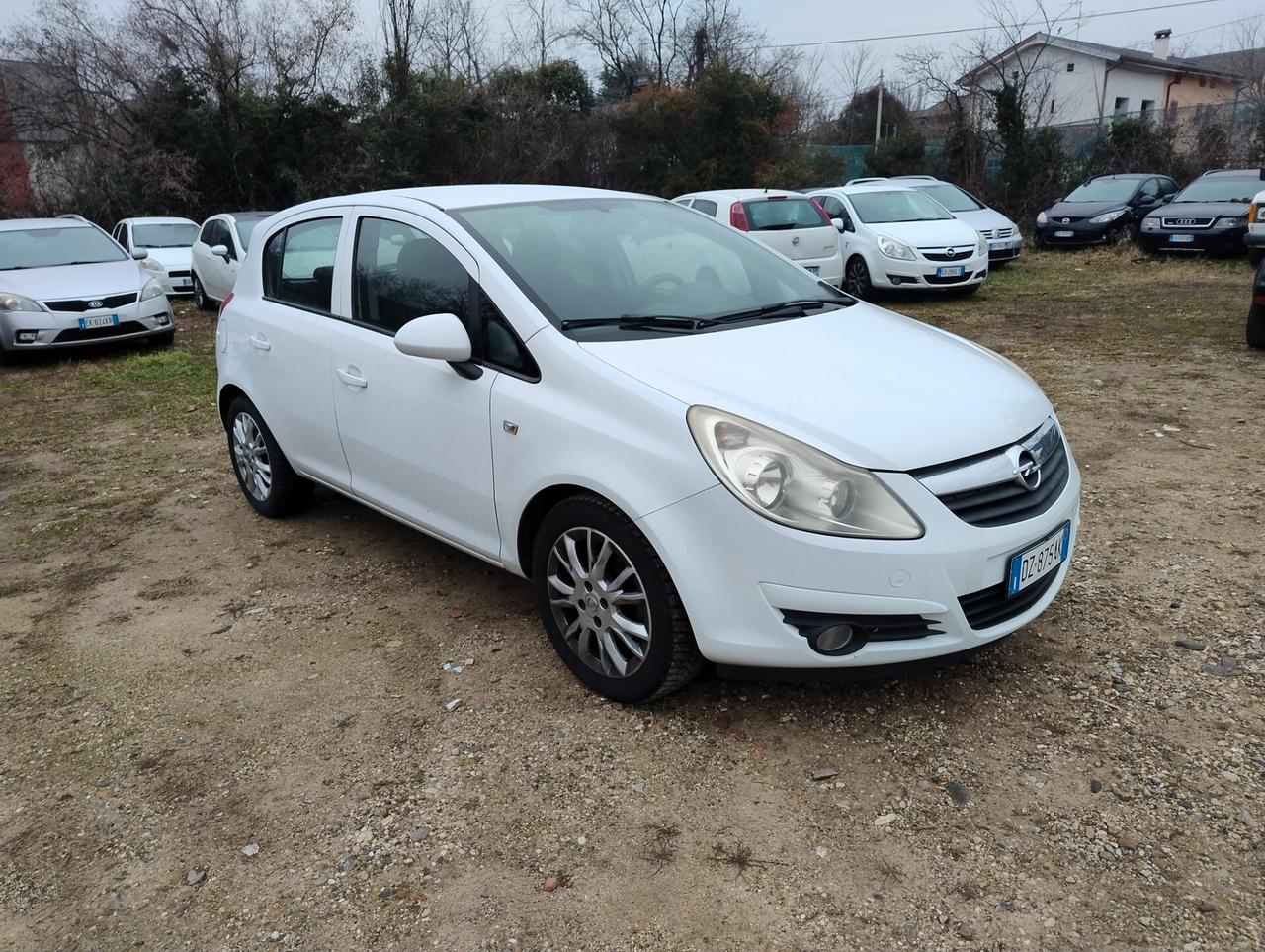 Opel Corsa 1.2 5 porte Cosmo