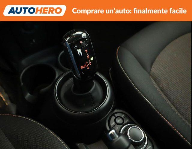 MINI Cooper 1.5 Cooper Essential 5 porte