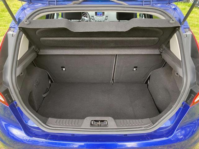 Ford Fiesta 5p Titanium * GPL * Super-Accessoriata * Neopatentati ok * 97cv 1.4 E6 VI