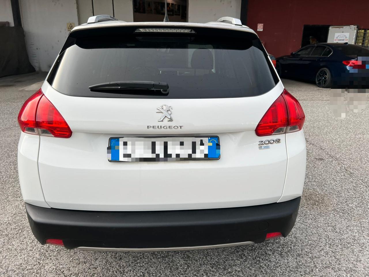 Peugeot 2008 1.6 e-HDi 115 CV Stop&Start Allure