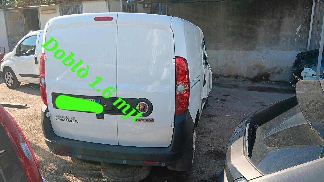 Fiat Doblo incidentata sinistrata mondialcars km 55.000