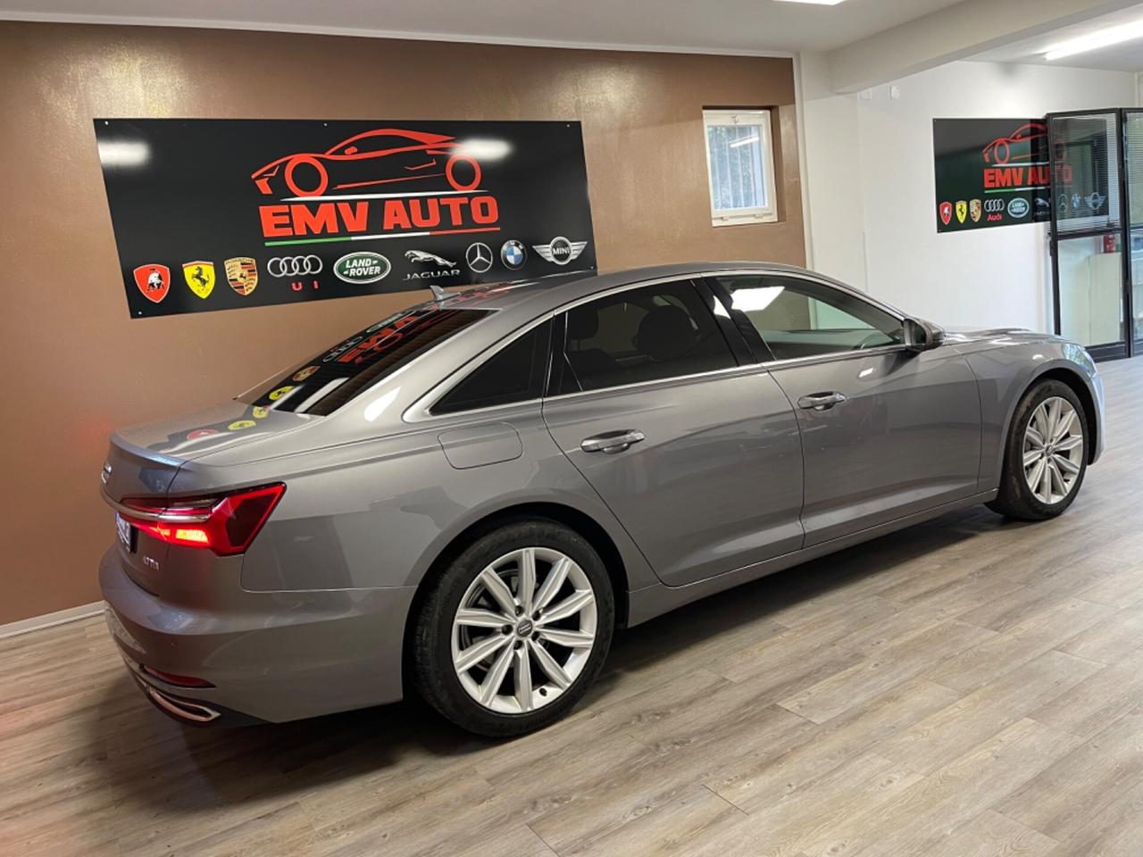 Audi A6 40 2.0 TDI S tronic Business Sport,