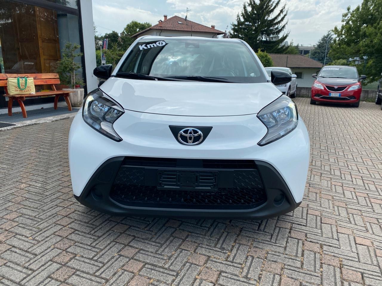 Toyota Aygo X 1.0 VVT-i 72 CV 5 porte Active garanzia 15 anni