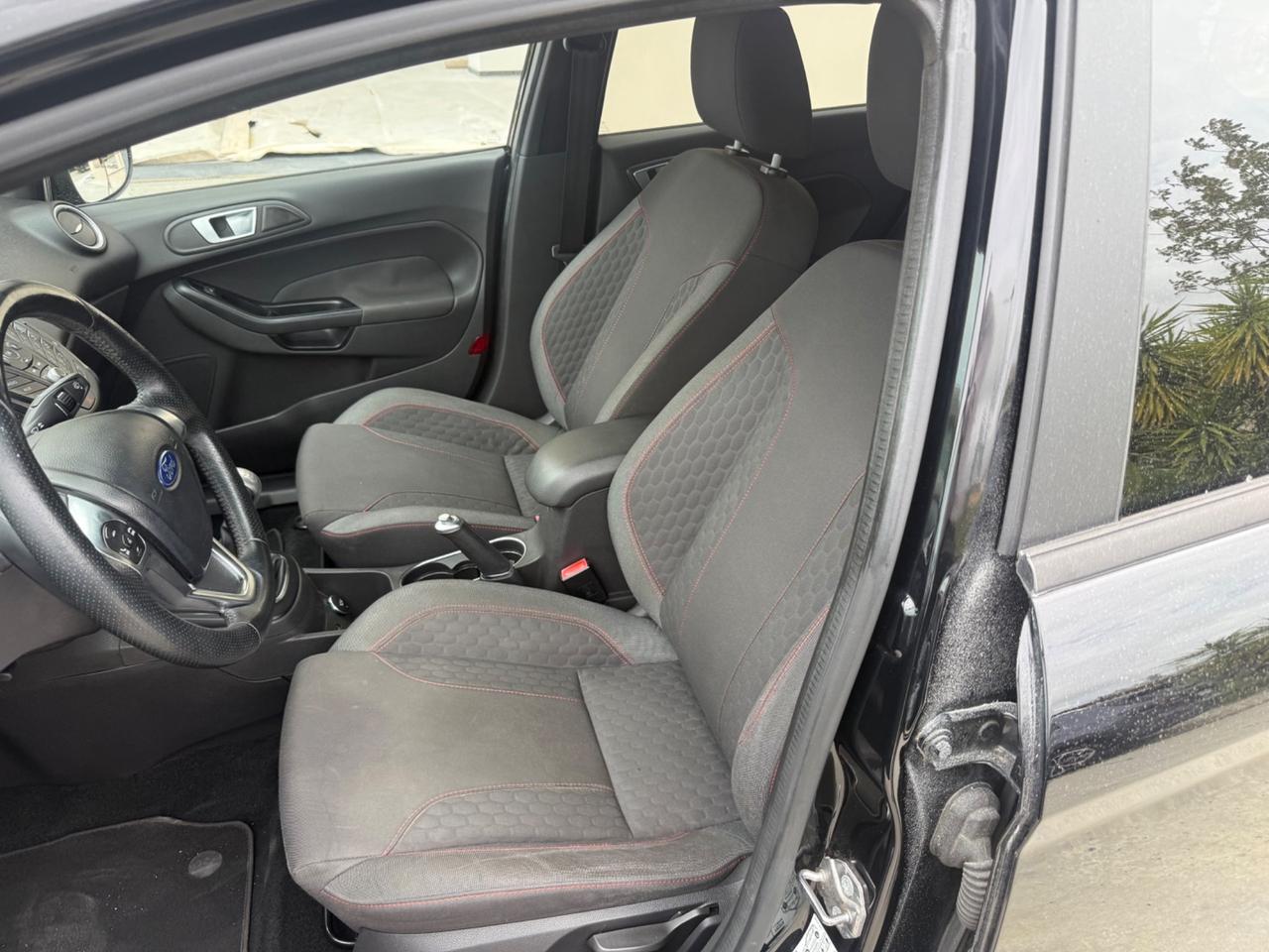 Ford Fiesta 1.5 TDCi 5 porte ST-Line