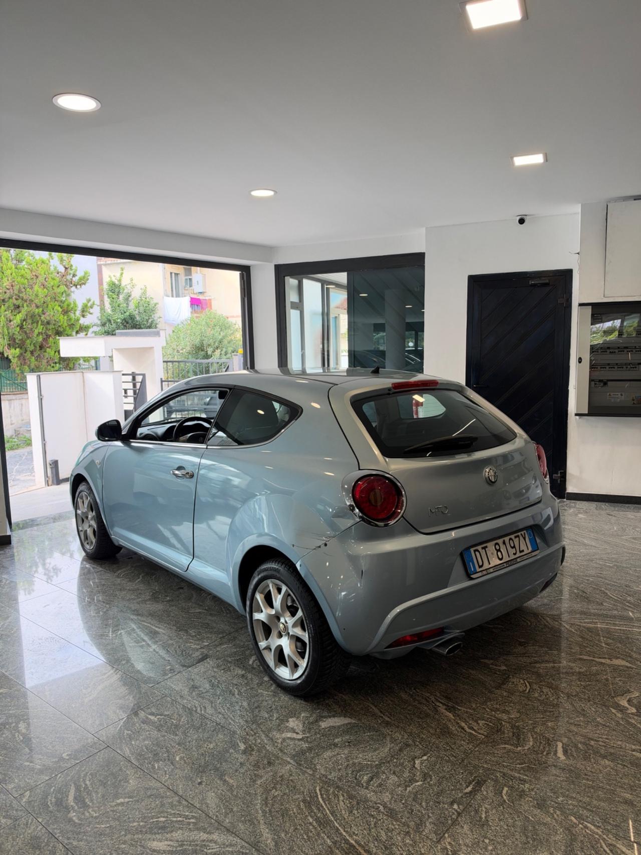 Alfa Romeo MiTo 1.6 JTDm 16V Distinctive Premium Pack