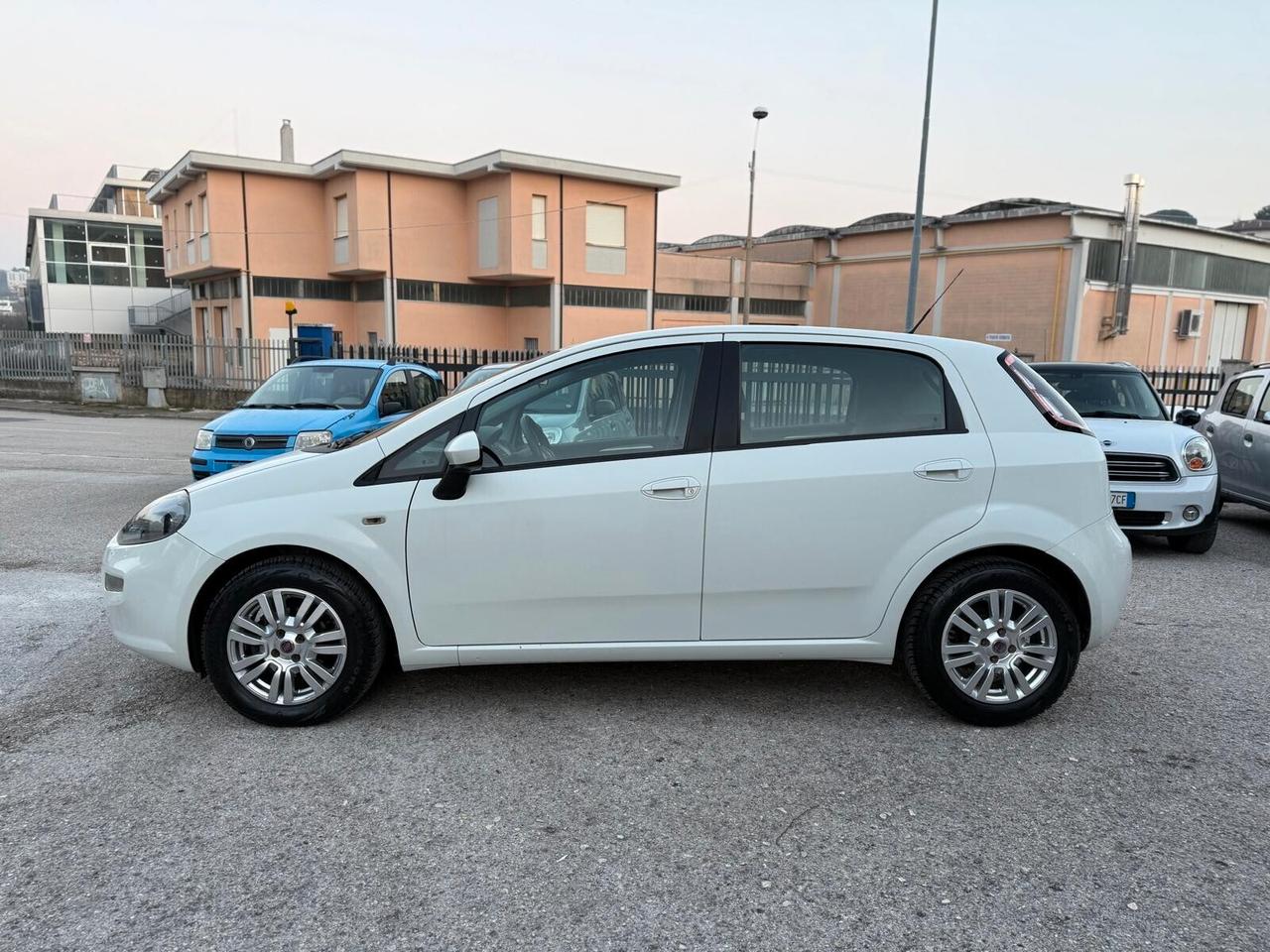 Fiat Punto Grande 1.2 Fire Lounge 5p