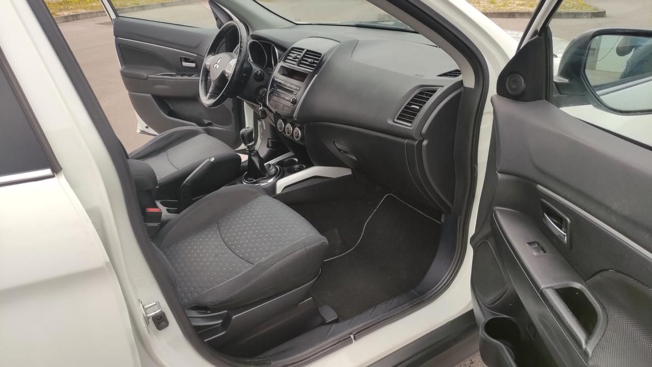 Mitsubishi ASX 1.8 DI-D 150 CV 2WD TETTO - 2011