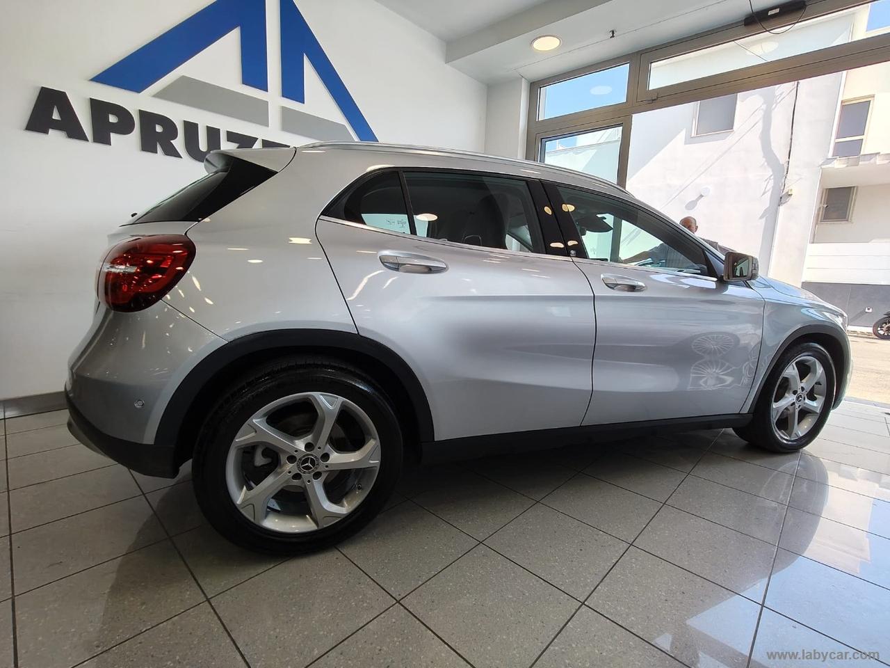 MERCEDES-BENZ GLA 200 d Automatic Sport