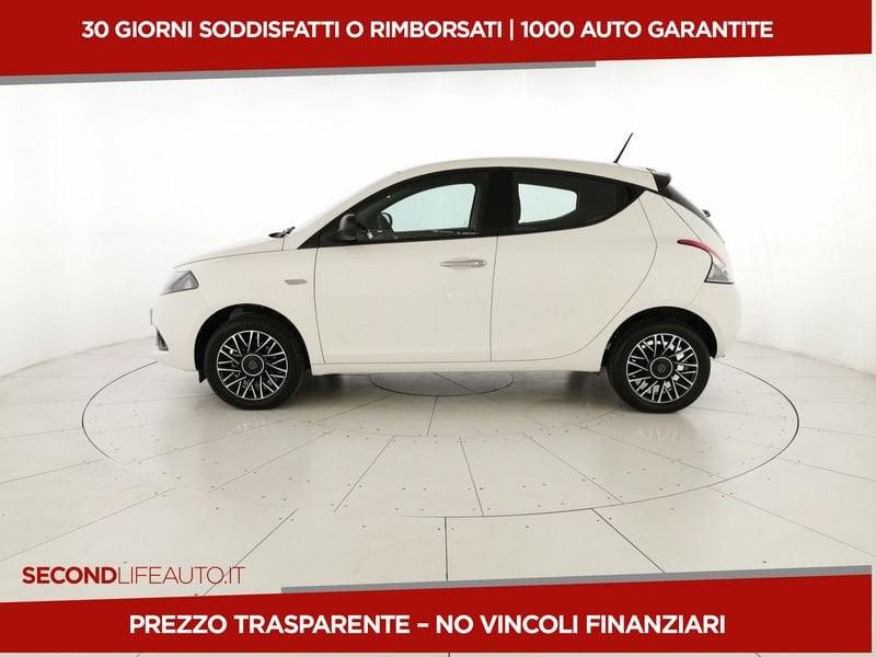 Lancia Ypsilon My24 1.0 Firefly 70 CvStart&Stop Hybrid Platino