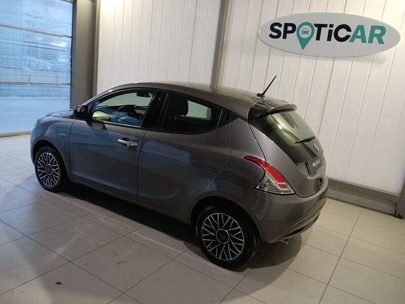 Lancia Ypsilon Ypsilon 1.0 FireFly 5 porte S&S Hybrid Platino