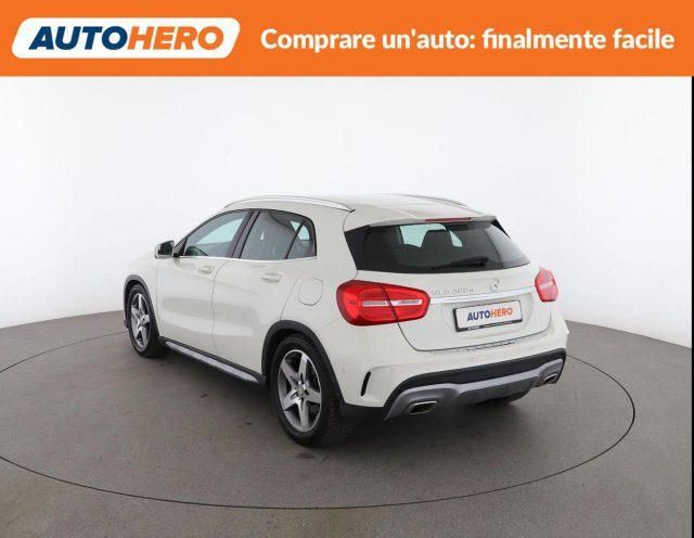 MERCEDES-BENZ GLA 200 d Automatic Premium