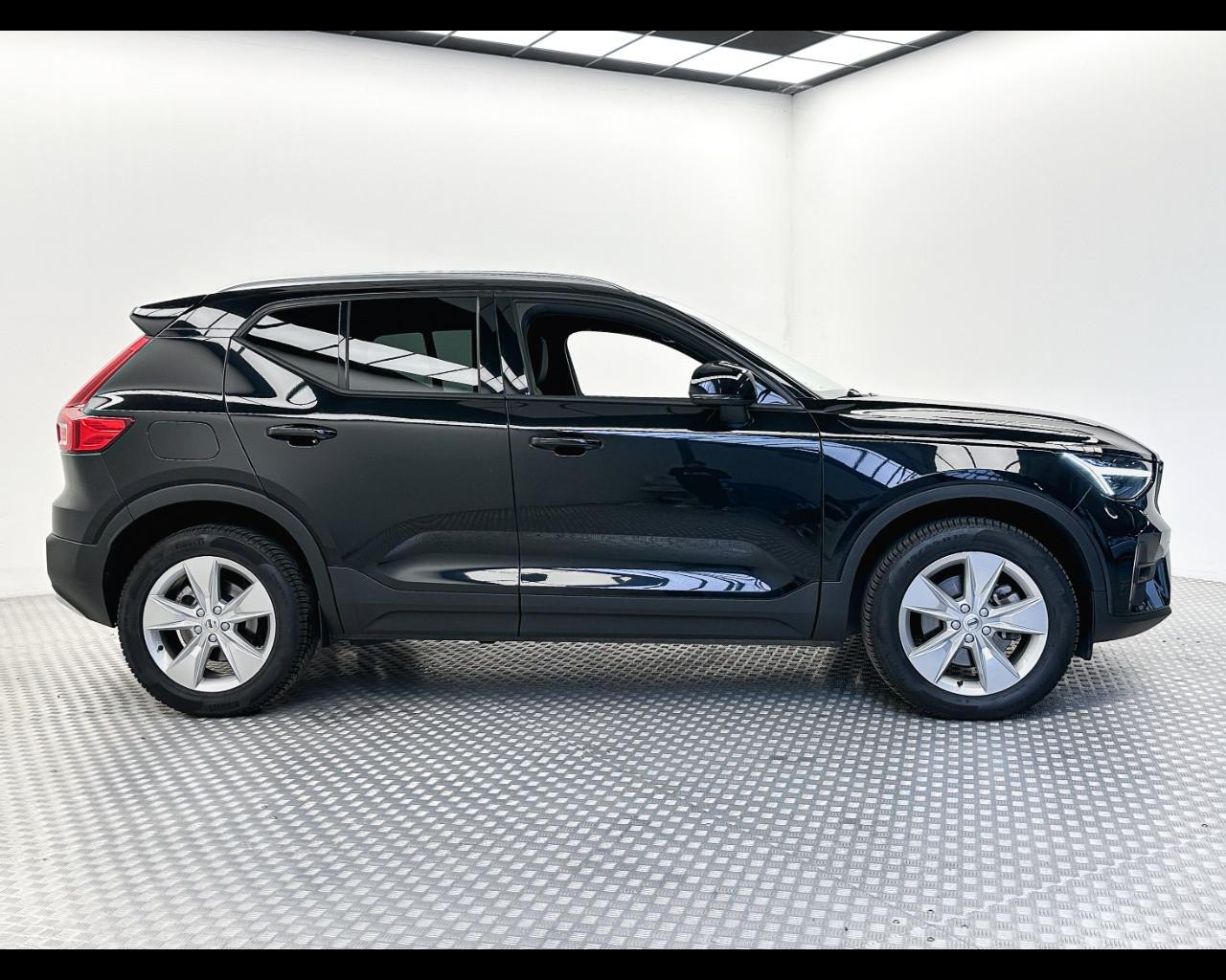 VOLVO XC40 (2017-->) - XC40 B3 automatico Core