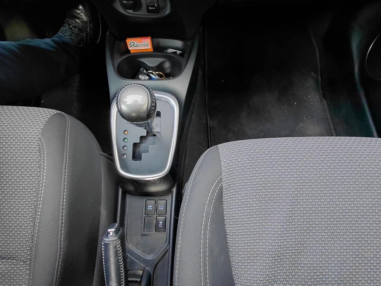 Toyota Yaris Active 1.5 VVT-i HEV #8805