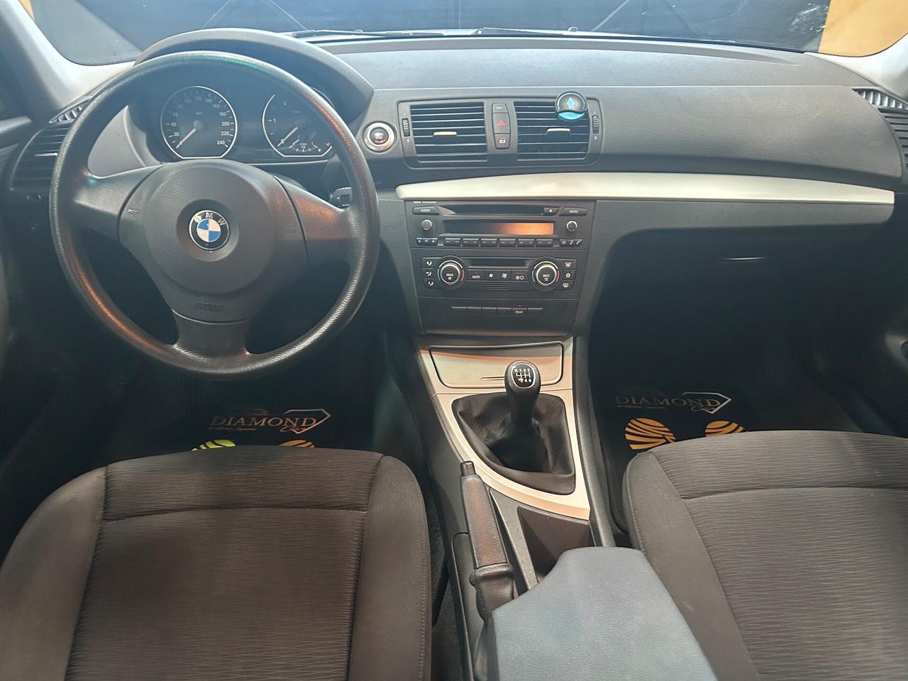 BMW 118d 143 cv “RESTYLING/LED/SENSORI PARK”-2009