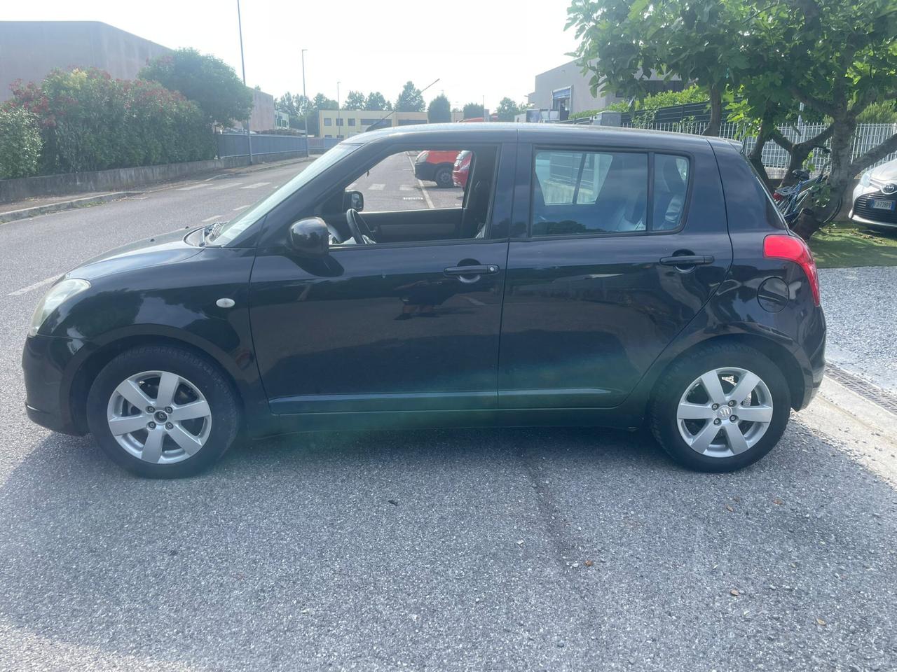 Suzuki Swift 1.3 DDiS 5p. GL