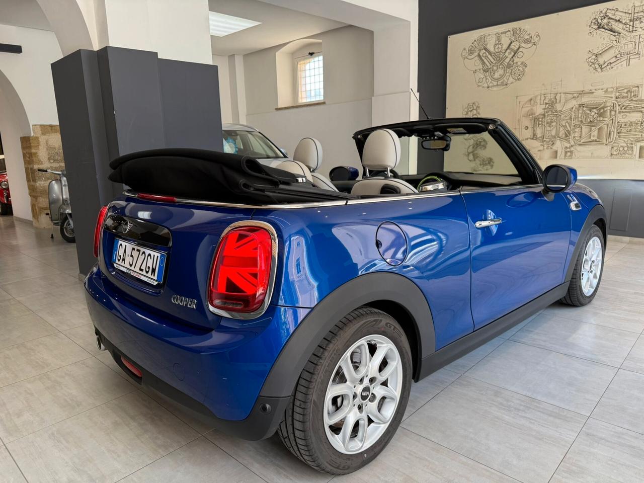 Mini 1.5 Cooper Hype Cabrio automatica