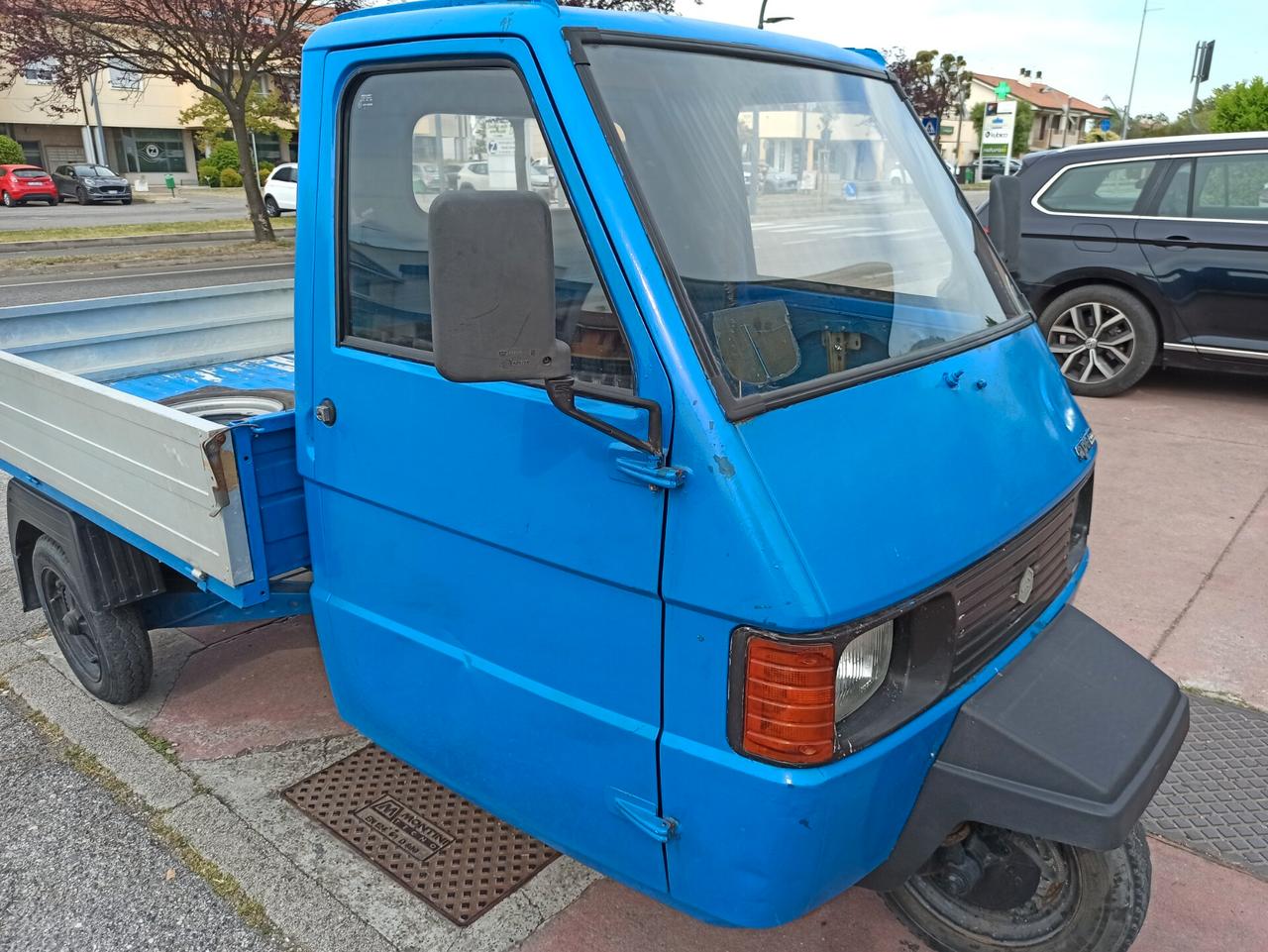 Piaggio Ape TM P703