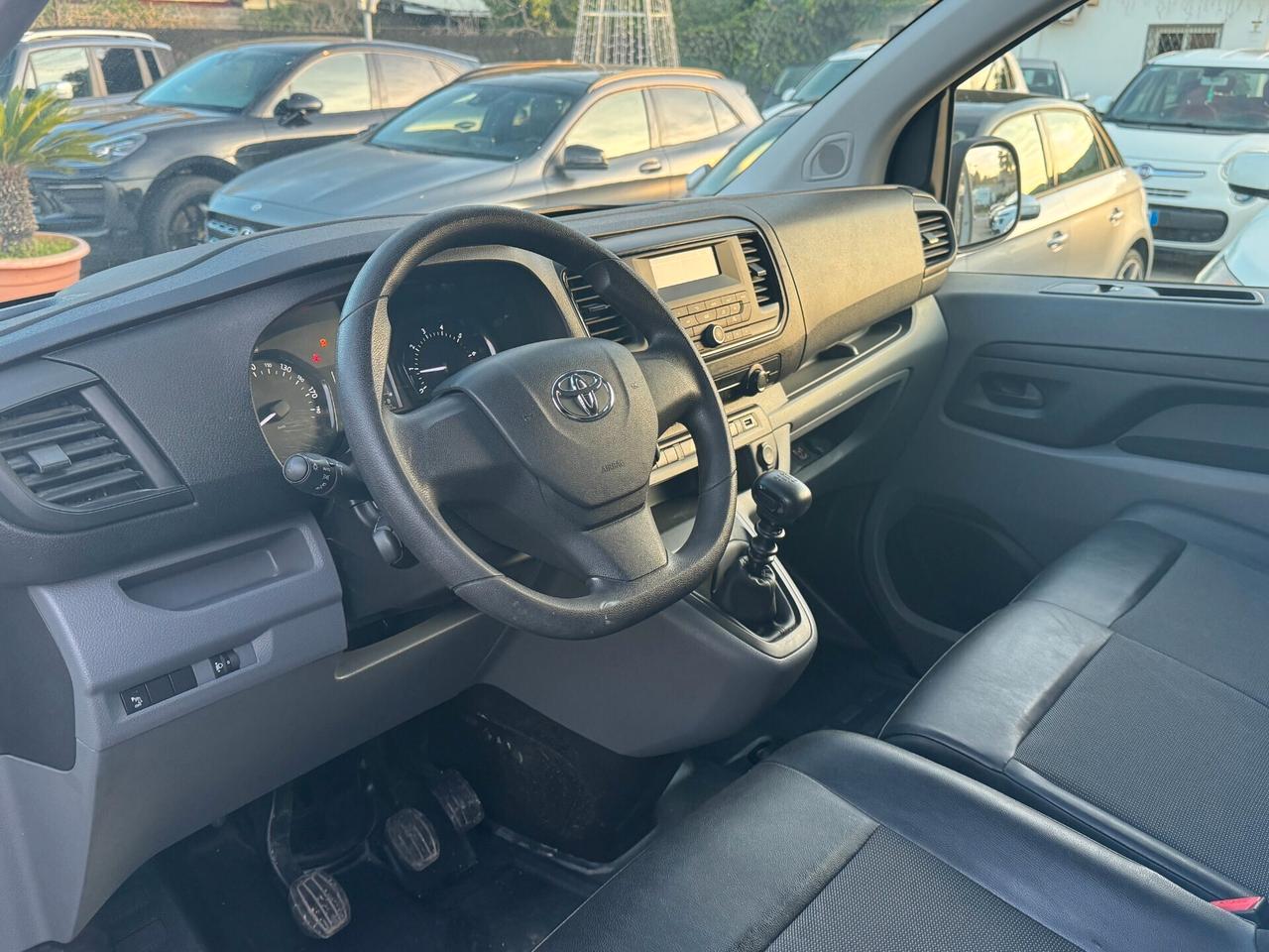 TOYOTA PROACE 3 POSTI IVA ESPOSTA