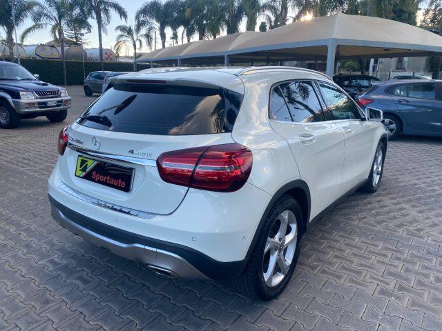 MERCEDES-BENZ GLA 200 d Automatic 4Matic Sport