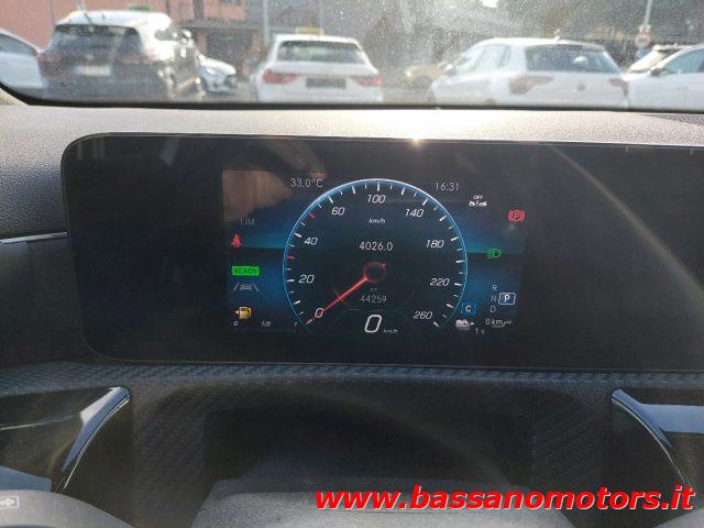 MERCEDES-BENZ A 250 e hybrid EQ Business Plug In