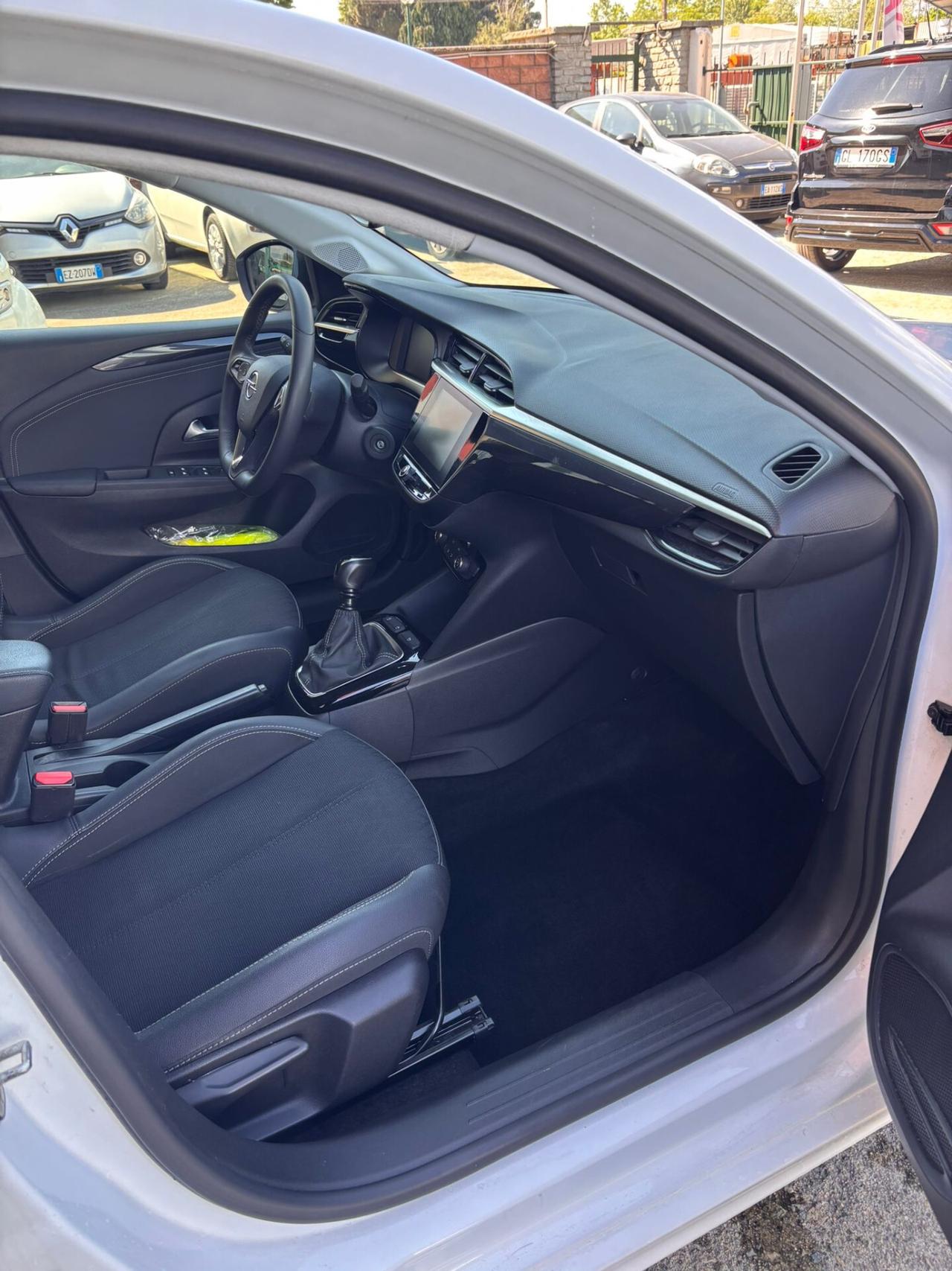 Opel Corsa 1.2 Design & Tech