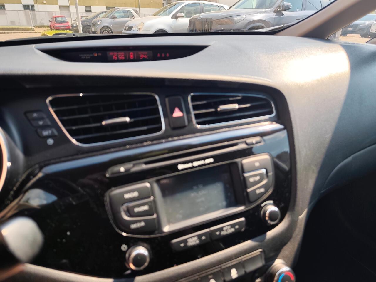 Kia Ceed cee'd 1.6 CRDi 110 CV SW neopatentati