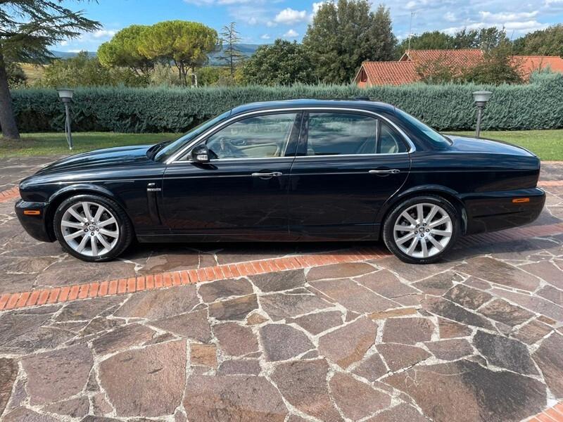 Jaguar XJ 2.7 D V6 cat Executive autom.(207cv)