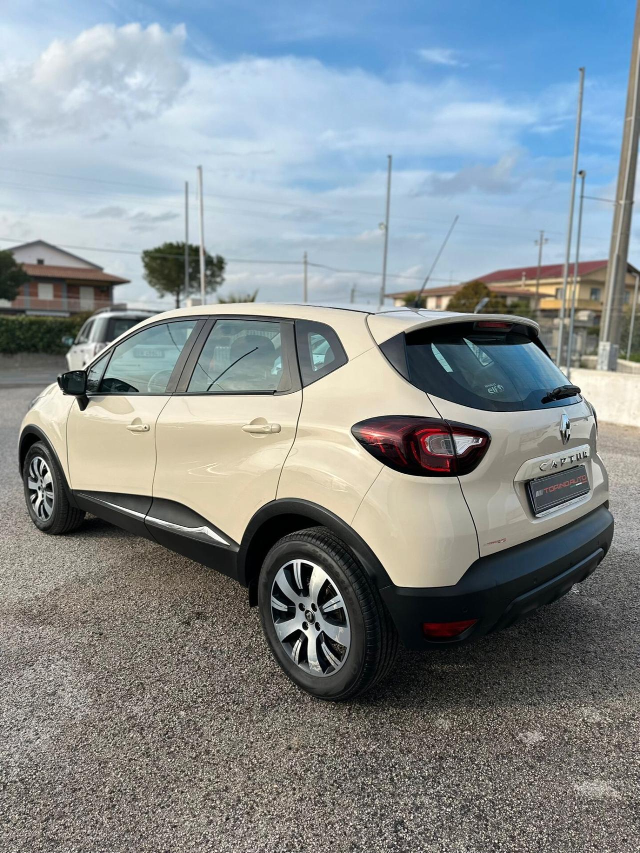 Renault Captur dCi 8V 90 CV EDC Business