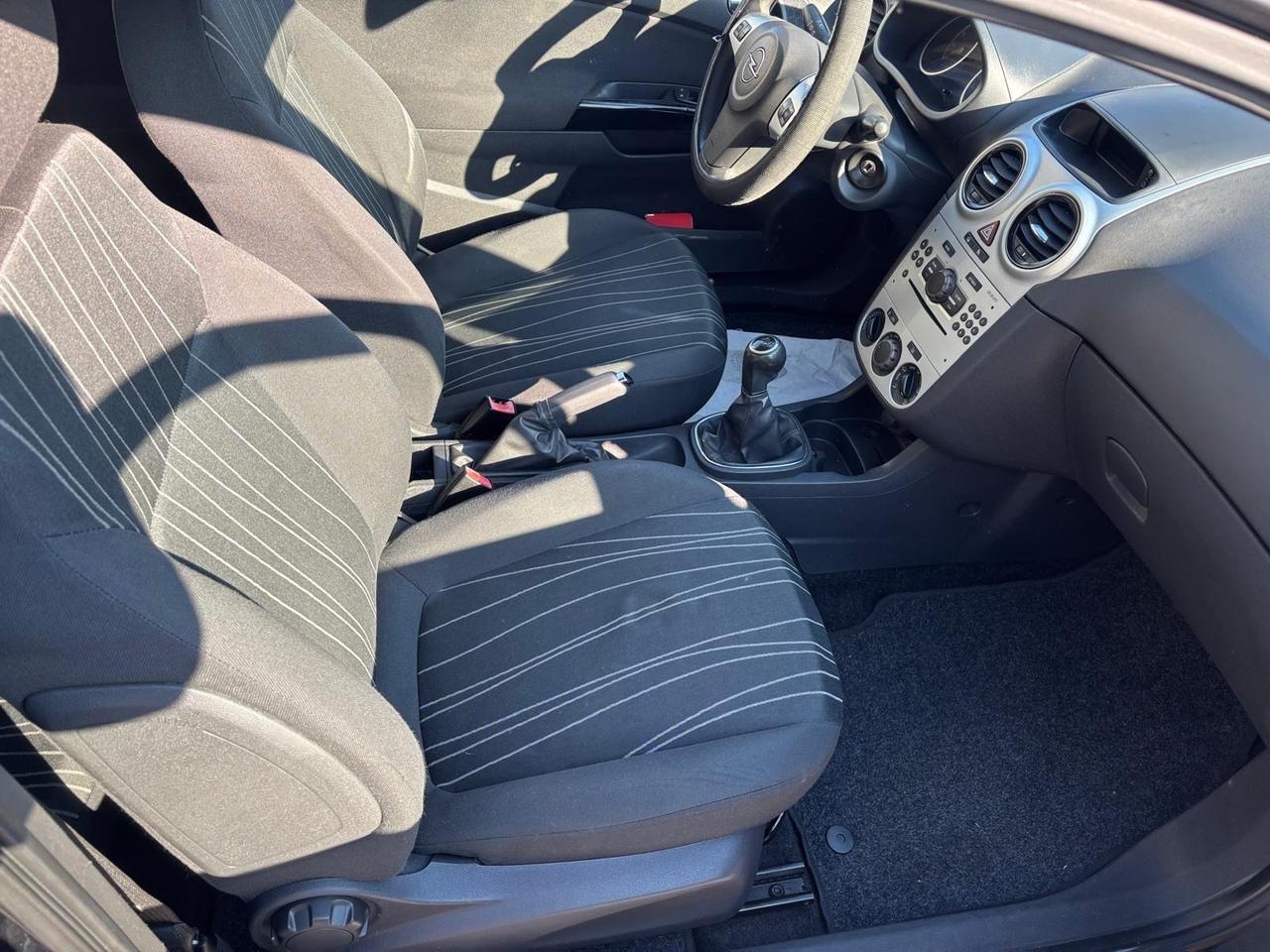 Opel Corsa 1.0 benzina 3 porte