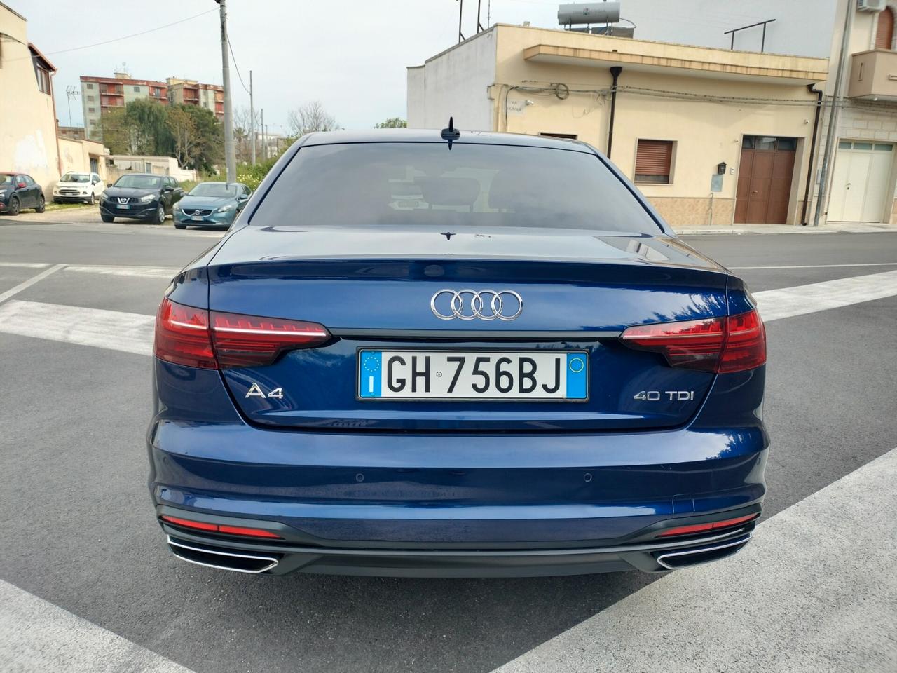 Audi A4 40 TDI S tronic line edition
