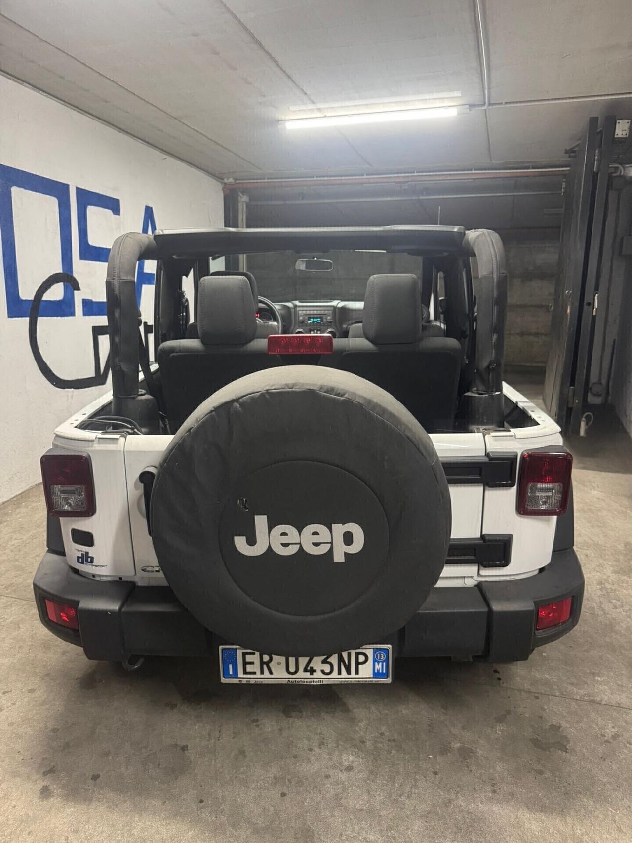 Jeep Wrangler 2.8 CRD DPF Sahara Auto 2013