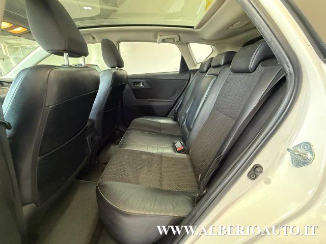 TOYOTA Auris 1.4 D-4D Lounge + TETTO