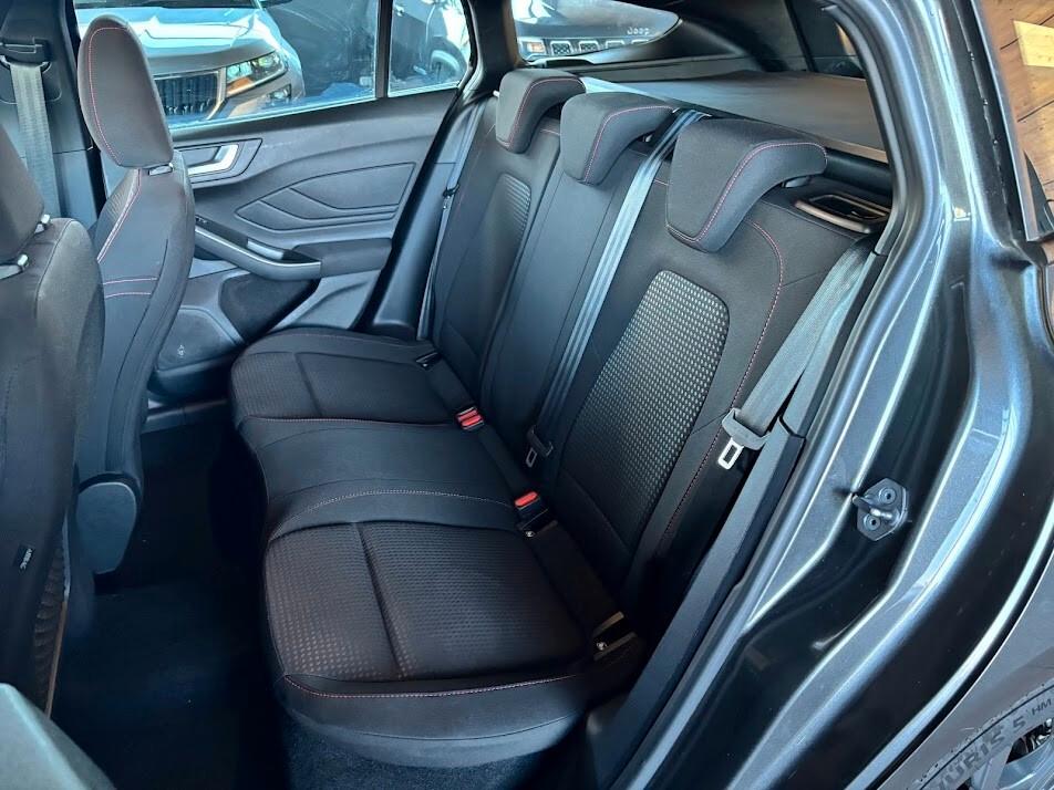 Ford Focus 1.0 EcoBoost Hybrid 125 CV powershift ST-Line