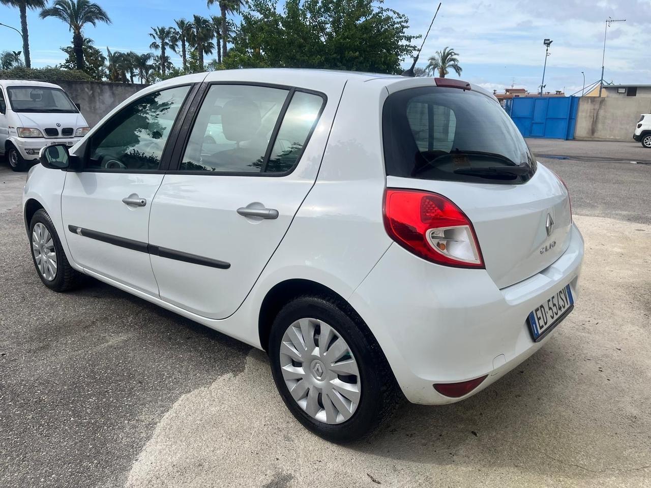 Renault clio 5P-1.2 gpl - km 130000-11/2010