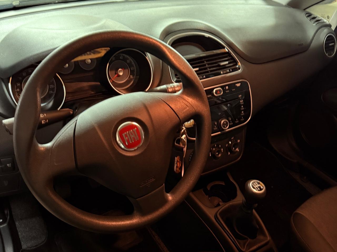 STUPENDA FIAT PUNTO CON SOLI 21.879 KM UNICO PROPRIETARIO