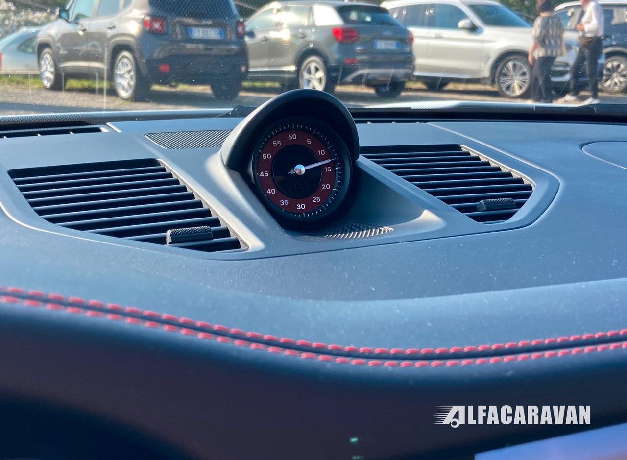 Porsche 911 992 Carrera 2 Coupe GTS auto