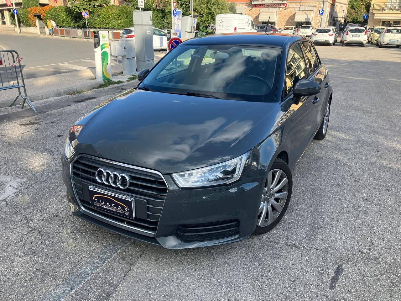 Audi A1 1.6 TDI Metal Plus #7139