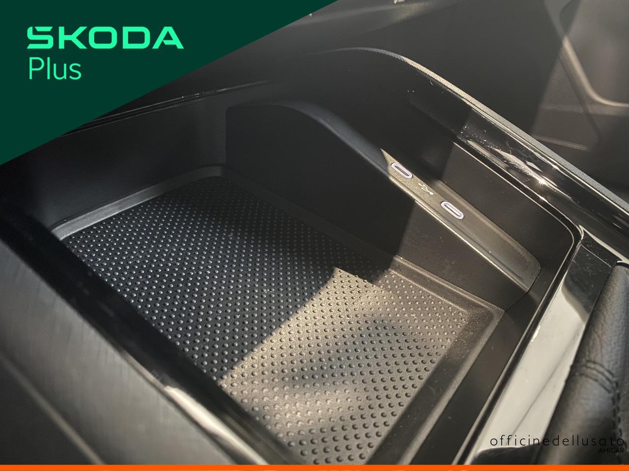 Skoda Kamiq 1.0 tsi 115cv black dots dsg