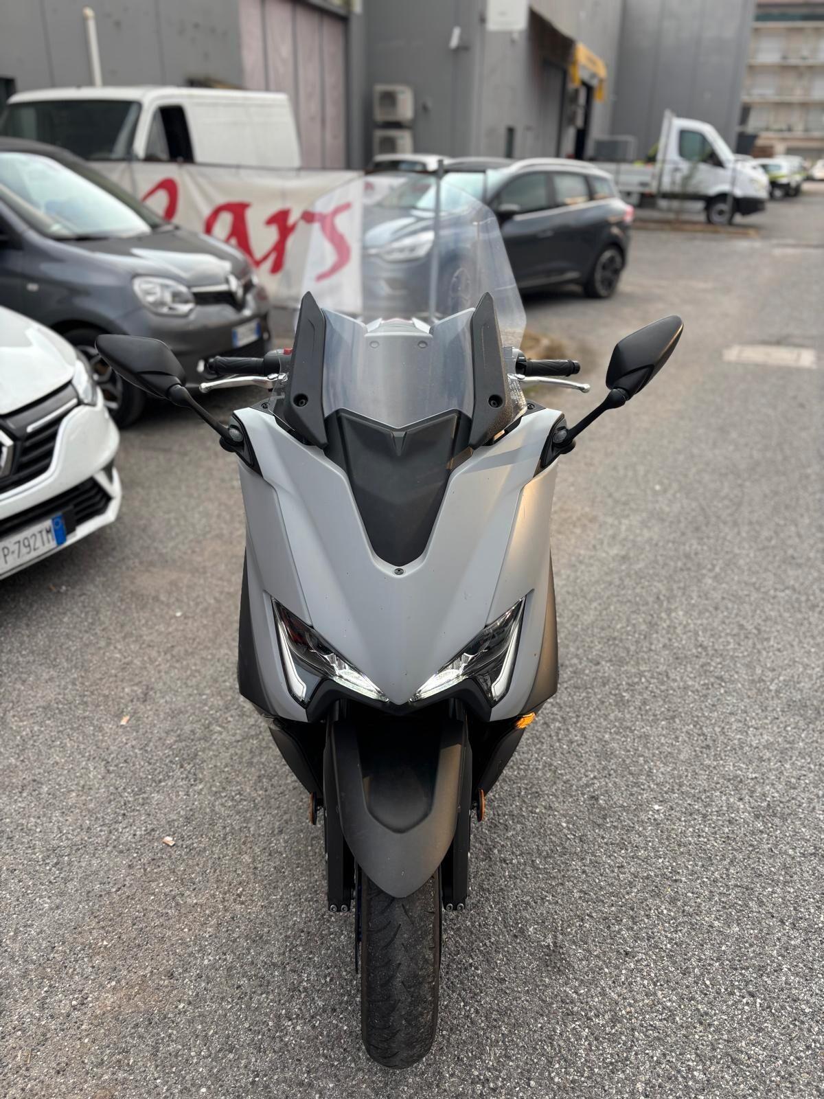Yamaha TMAX 560 impeccabile