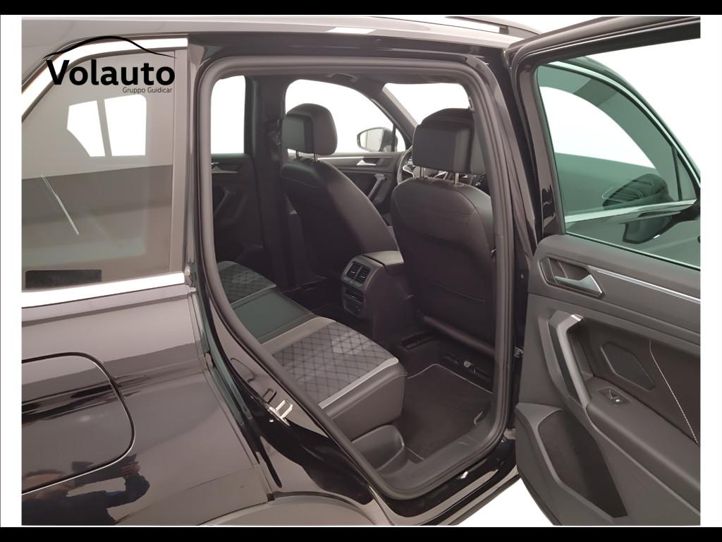 VOLKSWAGEN Tiguan II 2021 - Tiguan 2.0 tdi R-Line 150cv dsg