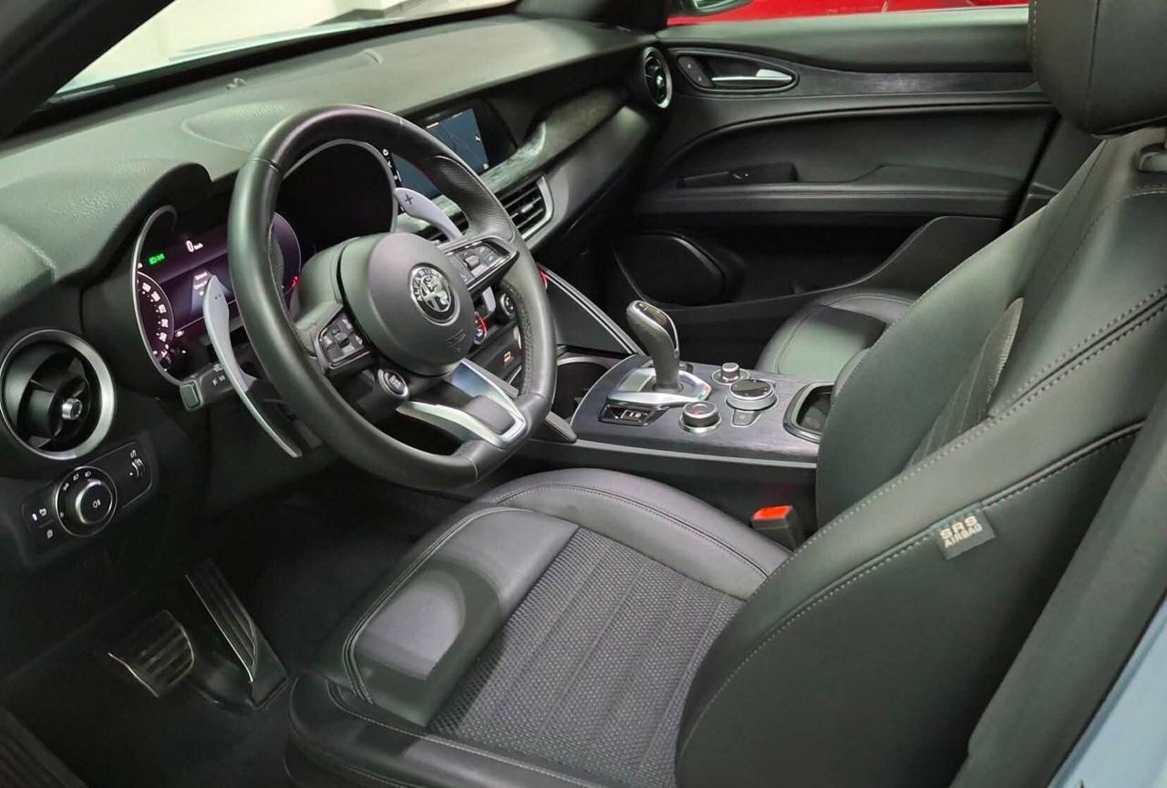 Alfa Stelvio 210 CV Q4 Sprint tetto panoramico full optional