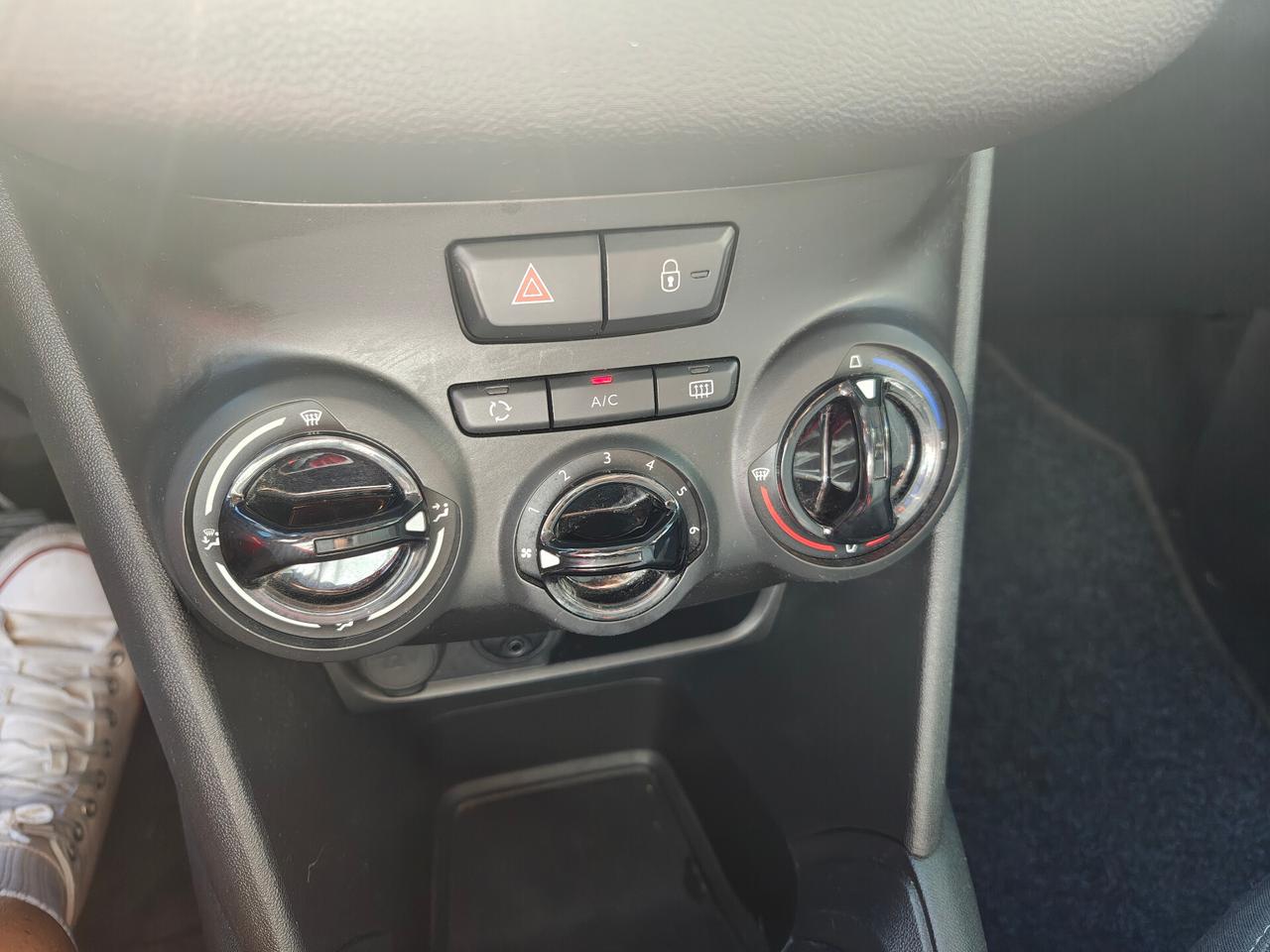 Peugeot 208 1.2 VTi 82 CV 5 porte Active