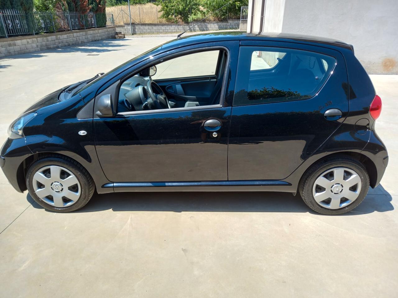 Toyota Aygo 1.0 12V UNICO P. 46000 km !!!!