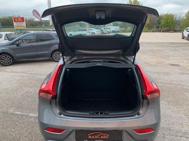 Volvo V40 D2 Momentum