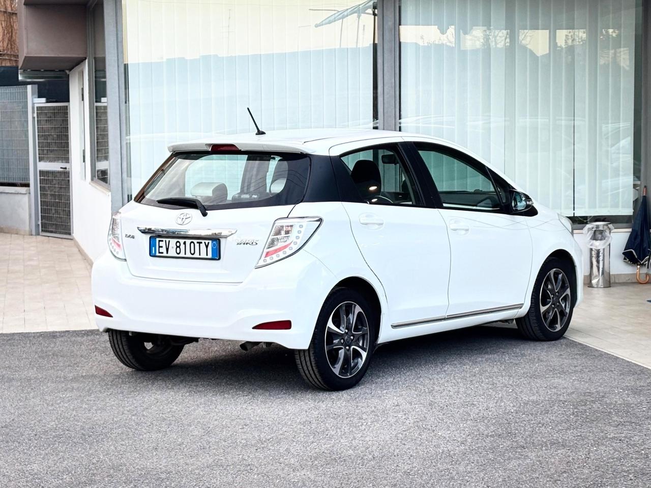 Toyota Yaris 1.3 benzina 99CV E5 - 2014