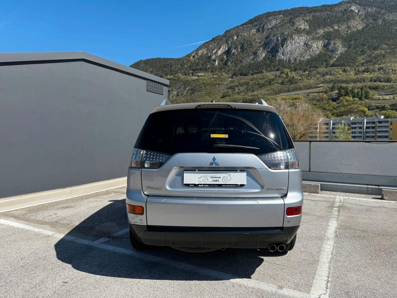 Mitsubishi Outlander 4x4 7posti
