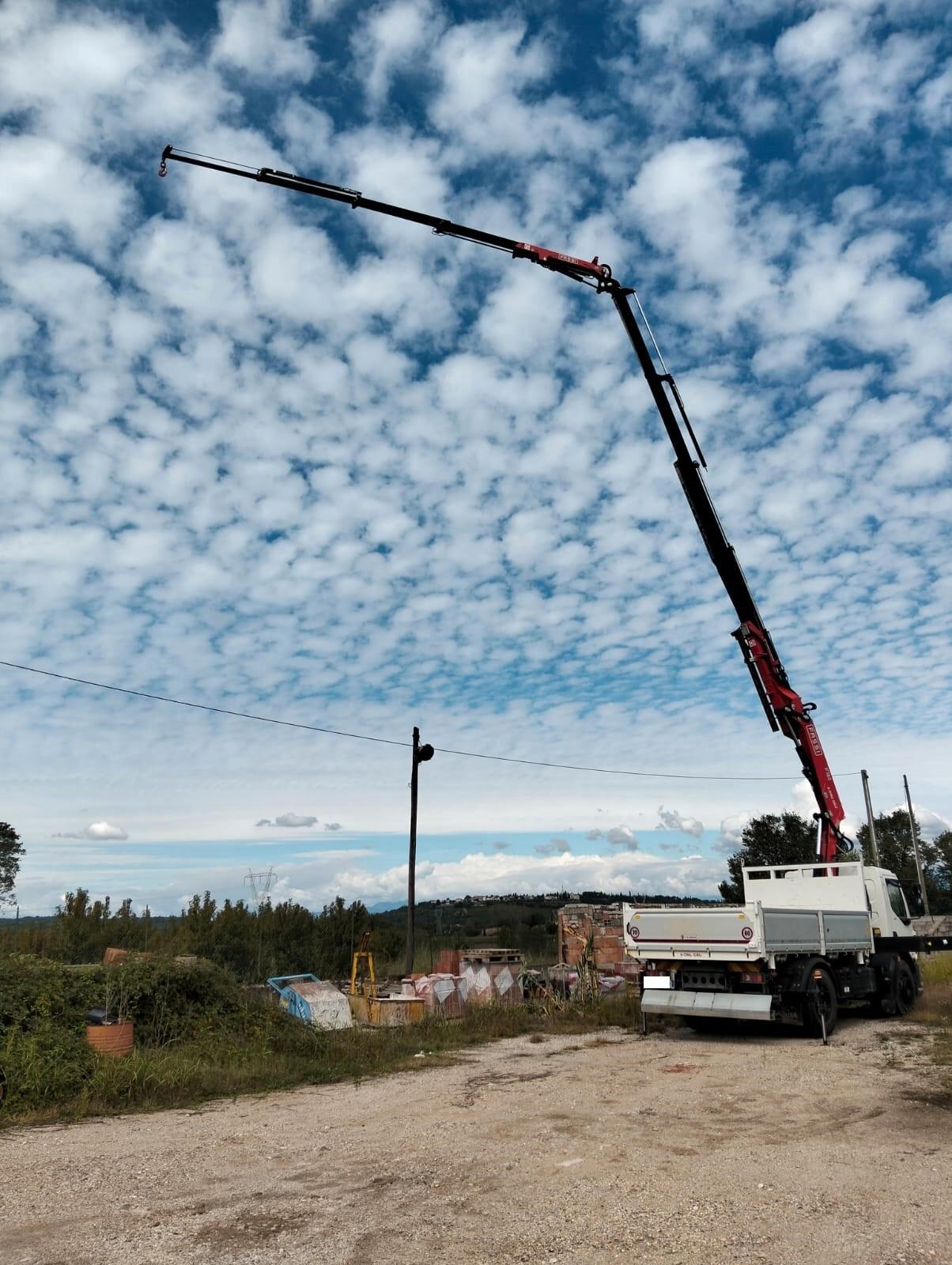 Motrice DAF con Gru #GM