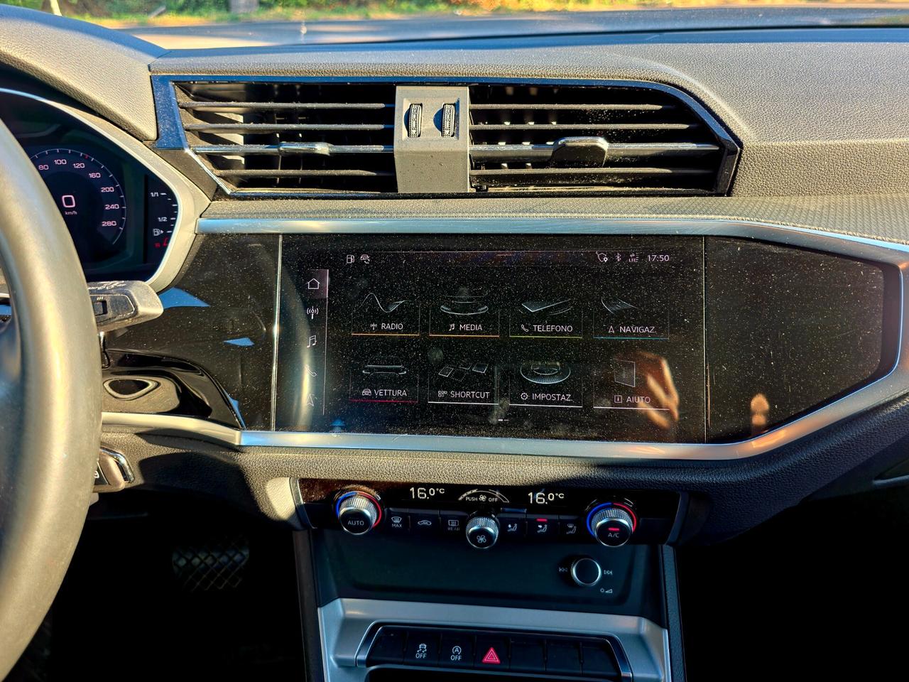 Audi Q3 35 TDI S tronic line edition 2020-E6 Automatico