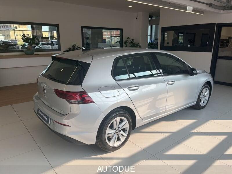 Volkswagen Golf VIII 2020 1.0 etsi evo Life 110cv dsg